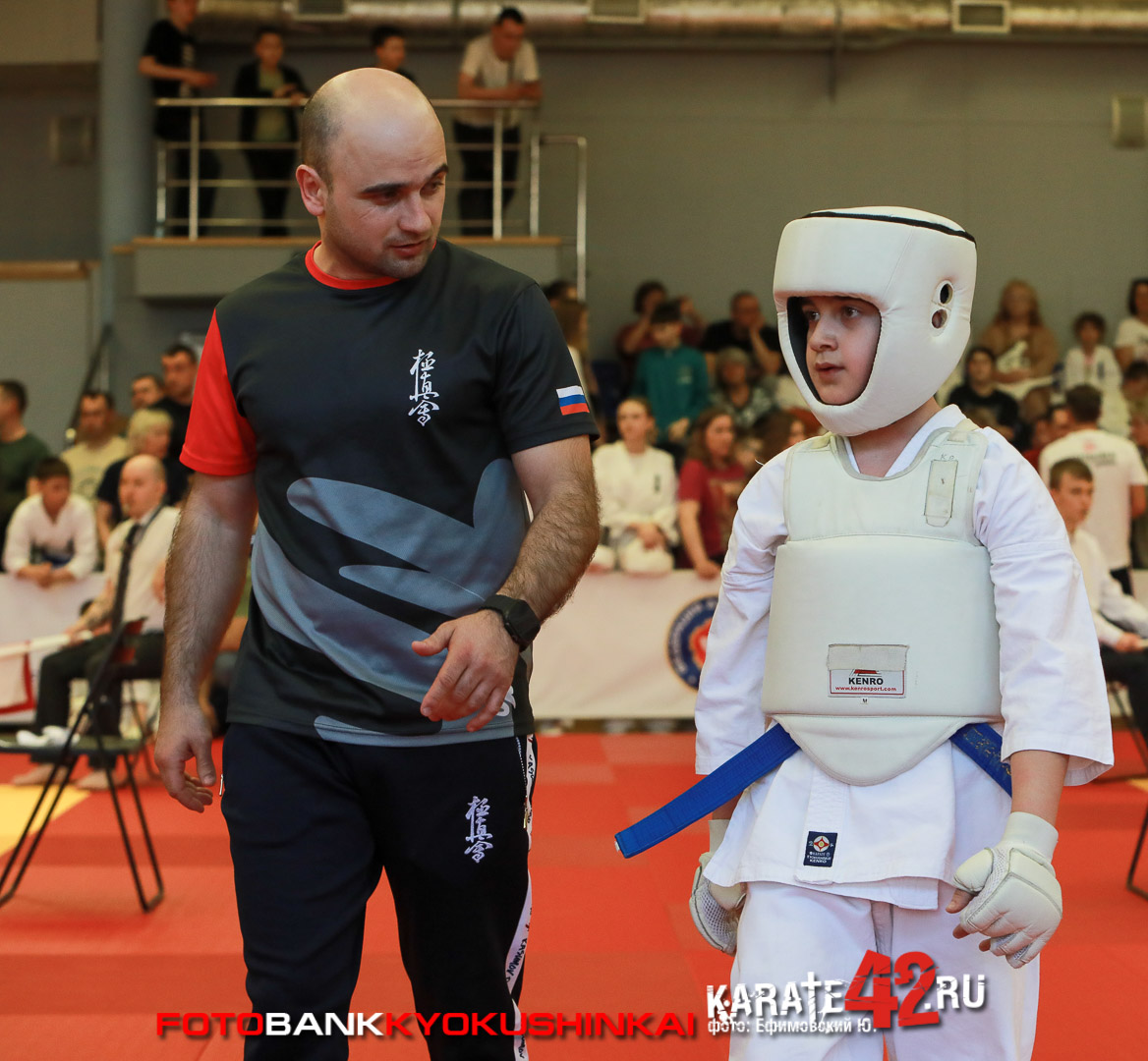EfimovskiyYGenn-0903