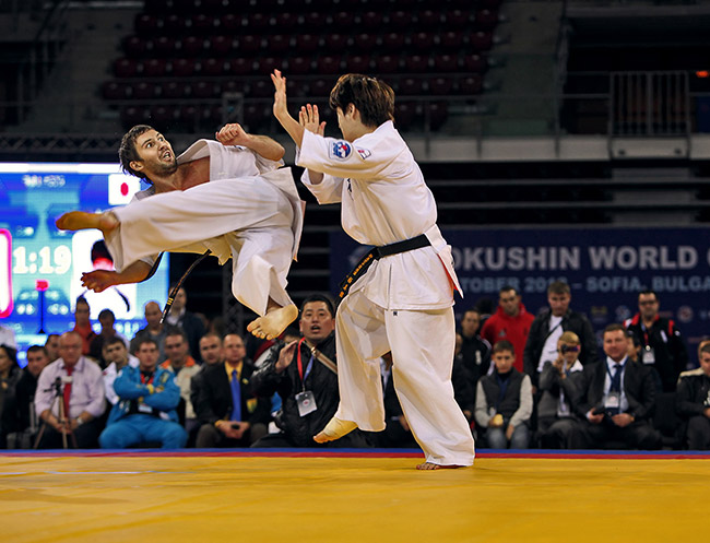 Российский финал Первого объединенного Чемпионата мира KWU.