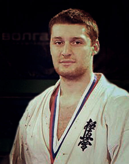 Чемпион мира по киокусинкай KWU в весовой категории свыше 95 кг.